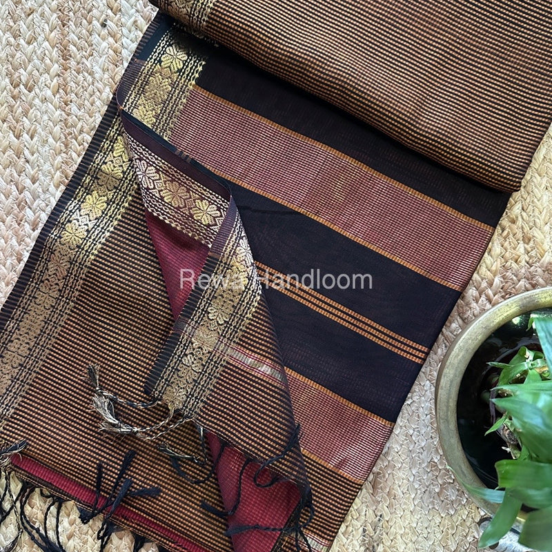 Maheshwari Rust Garbha Reshami Silk Saree GS224