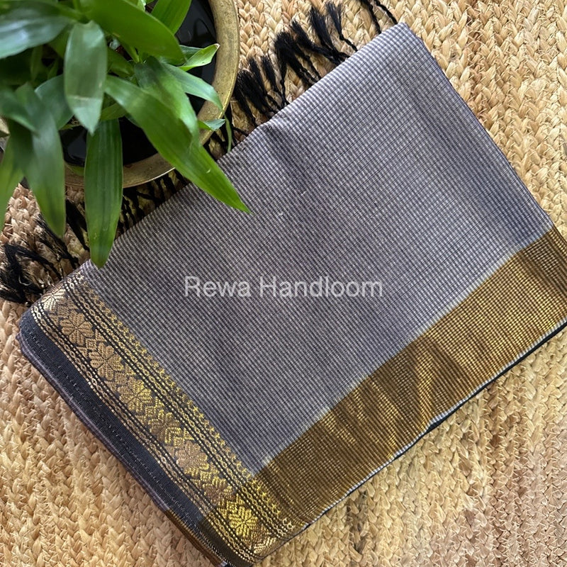 Maheshwari Onion Garbha Reshami Silk Saree GS223