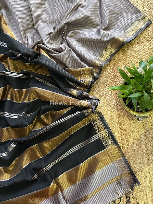Maheshwari Garbha Reshami Silk Saree