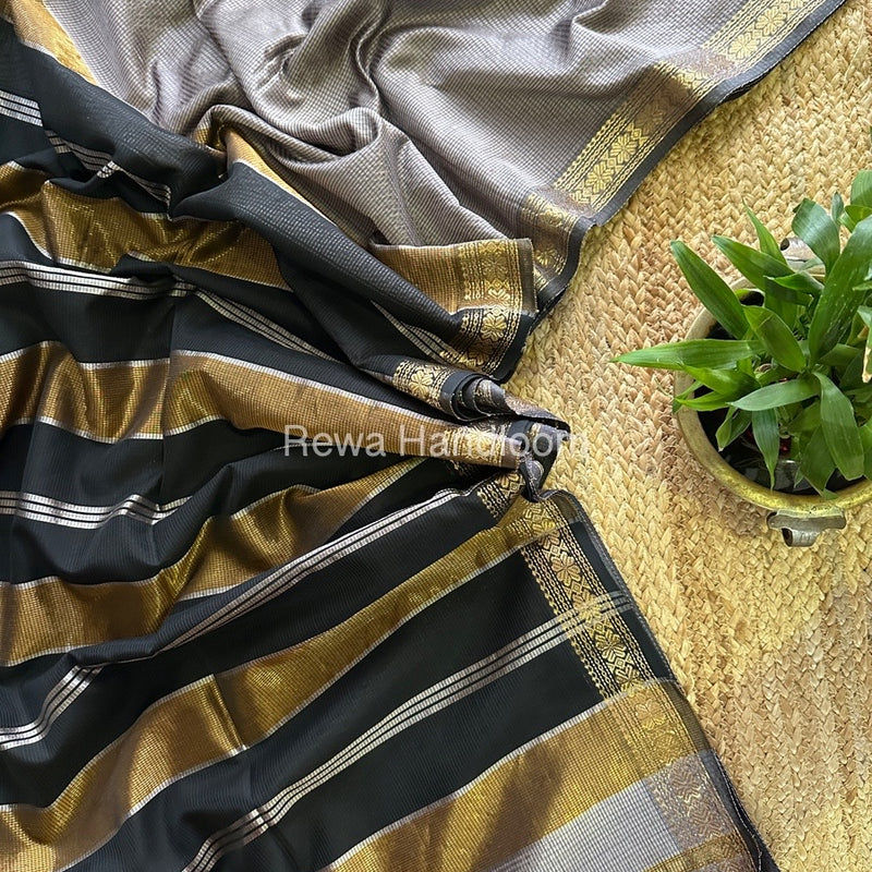 Maheshwari Garbha Reshami Silk Saree
