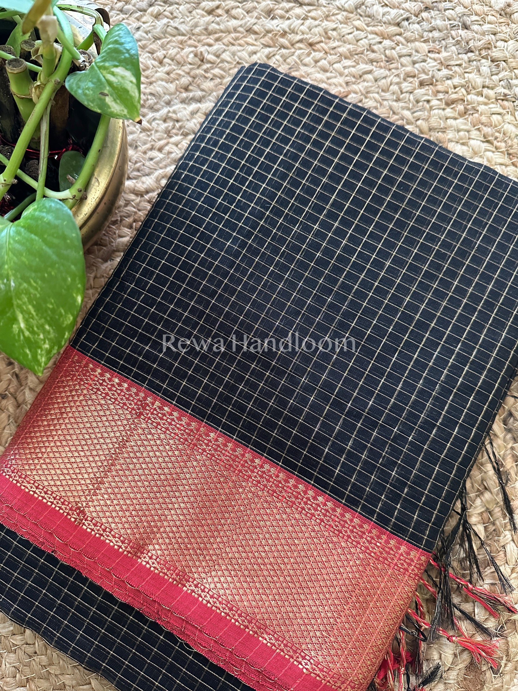 Maheshwari Zari Checkered Sarees