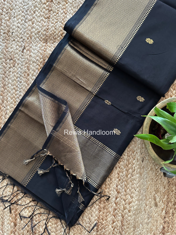 Maheshwari Flower Skirt Butti Saree