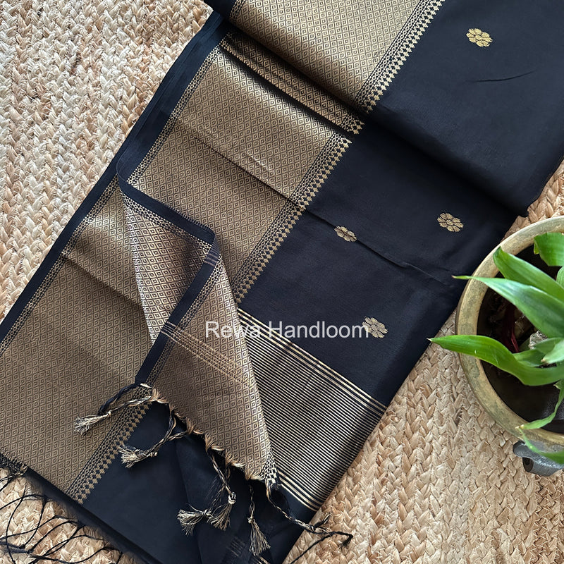 Maheshwari Flower Skirt Butti Saree