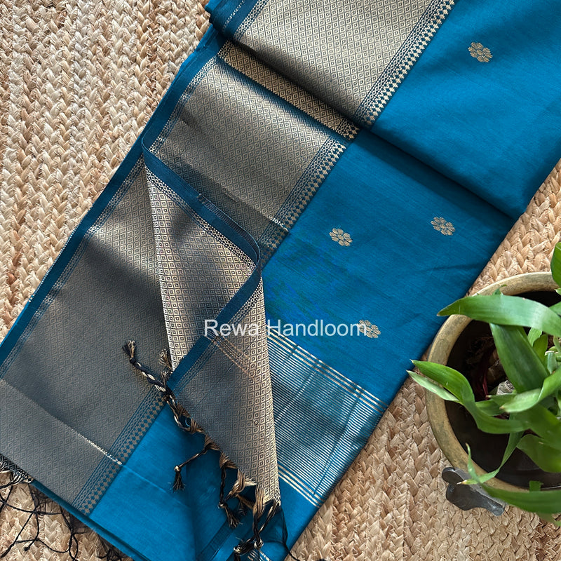 Maheshwari Flower Skirt Butti Saree