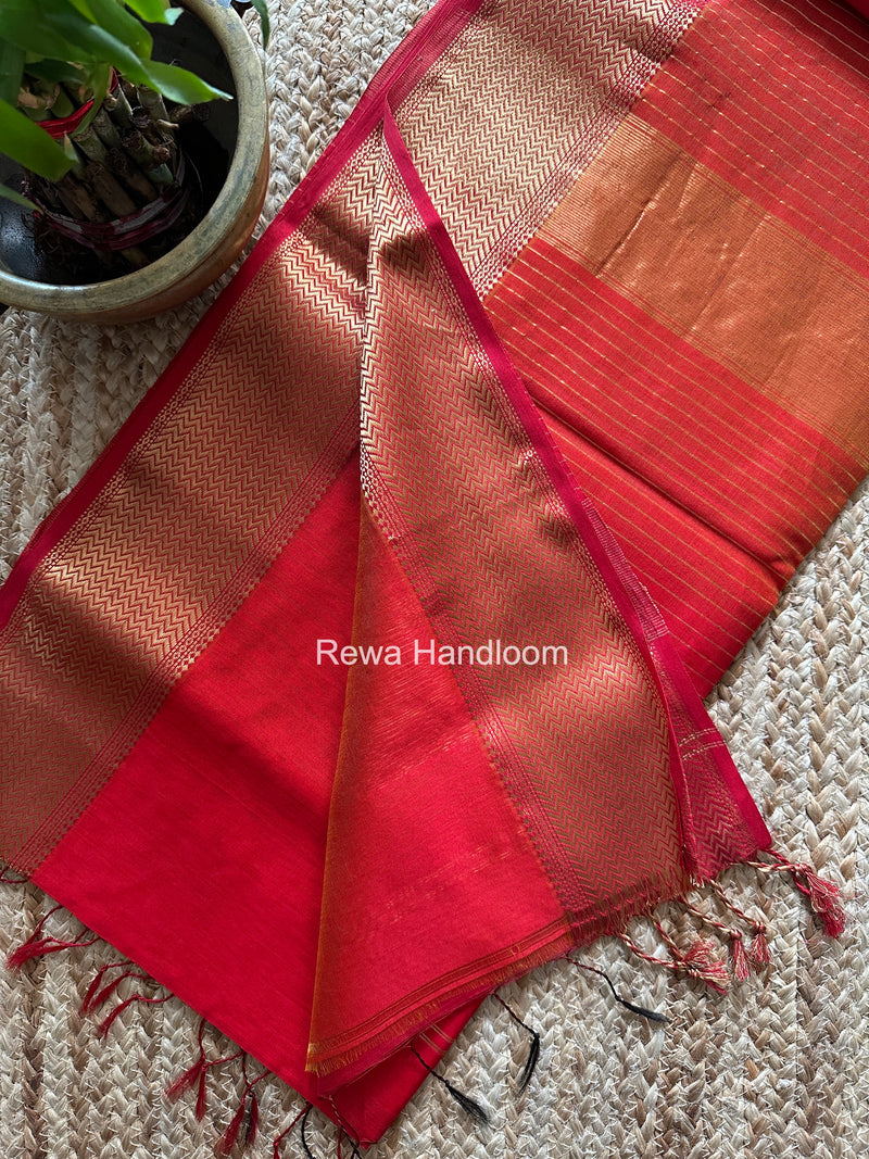 Maheshwari Red Shaded Plain Saree ZBPS06