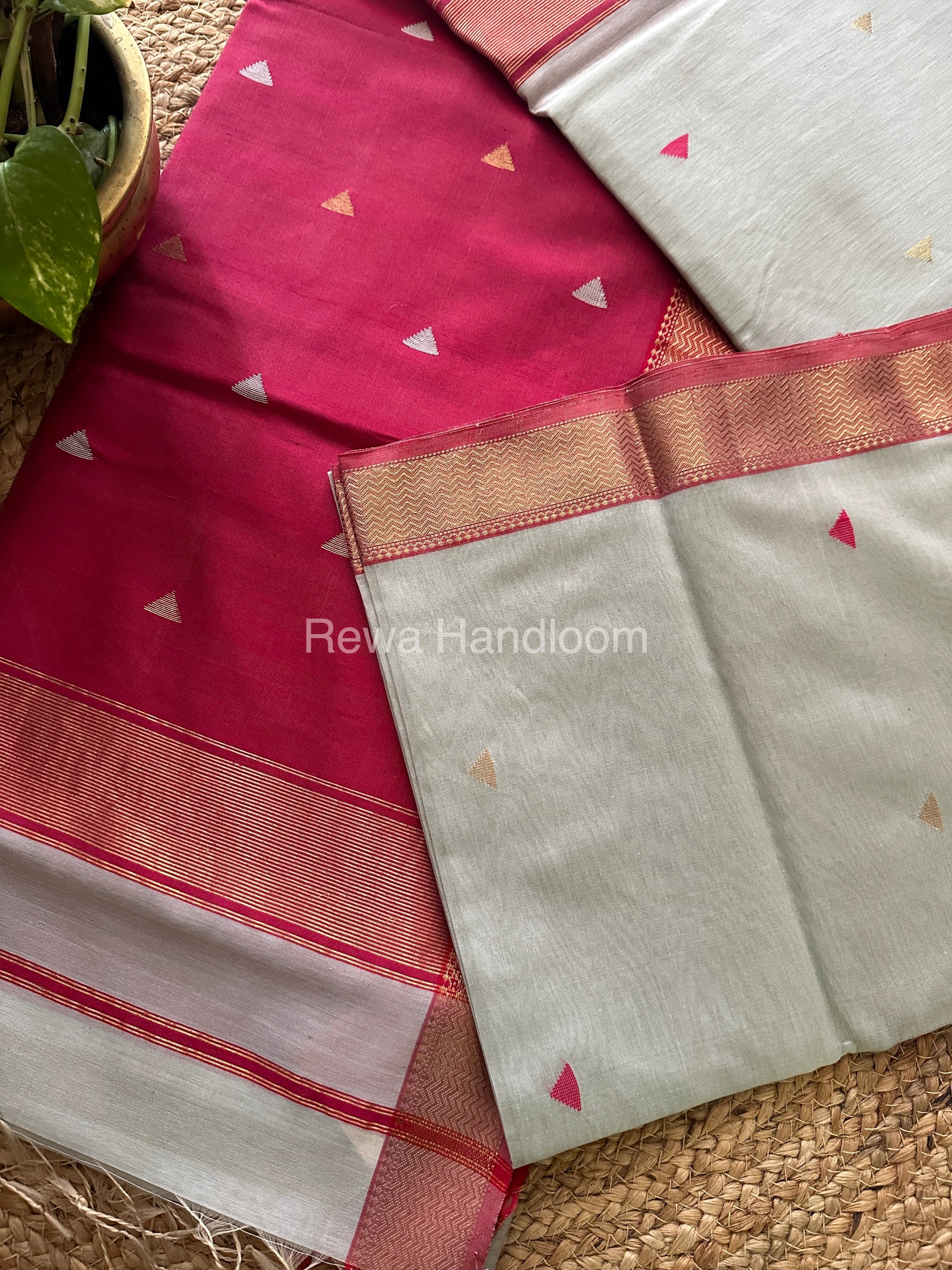 Grey Motifs ~ Maheshwari Saree-SBT016