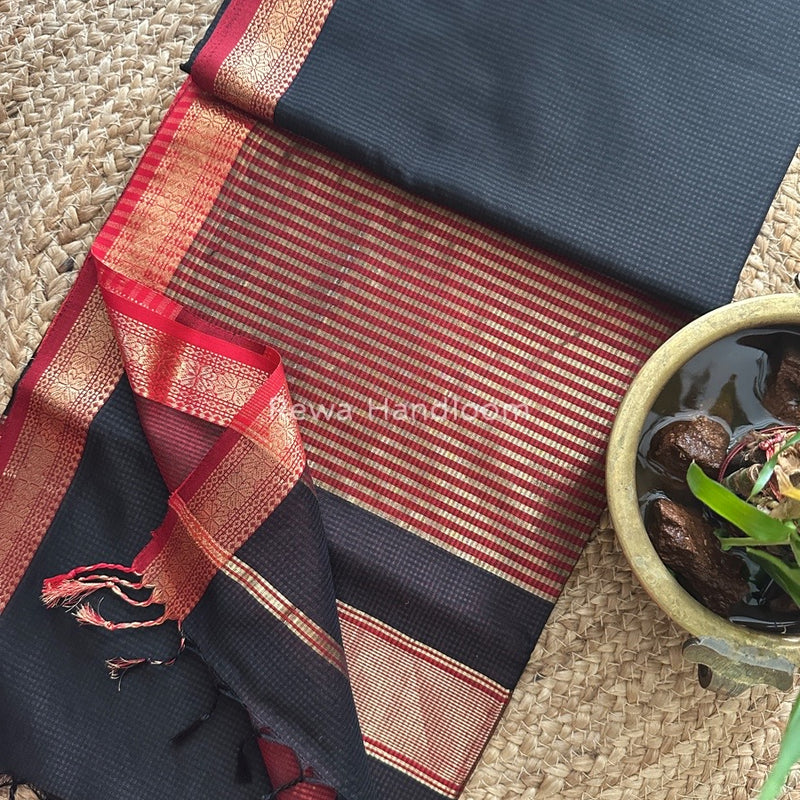 Maheshwari Garbha Reshami Silk Saree