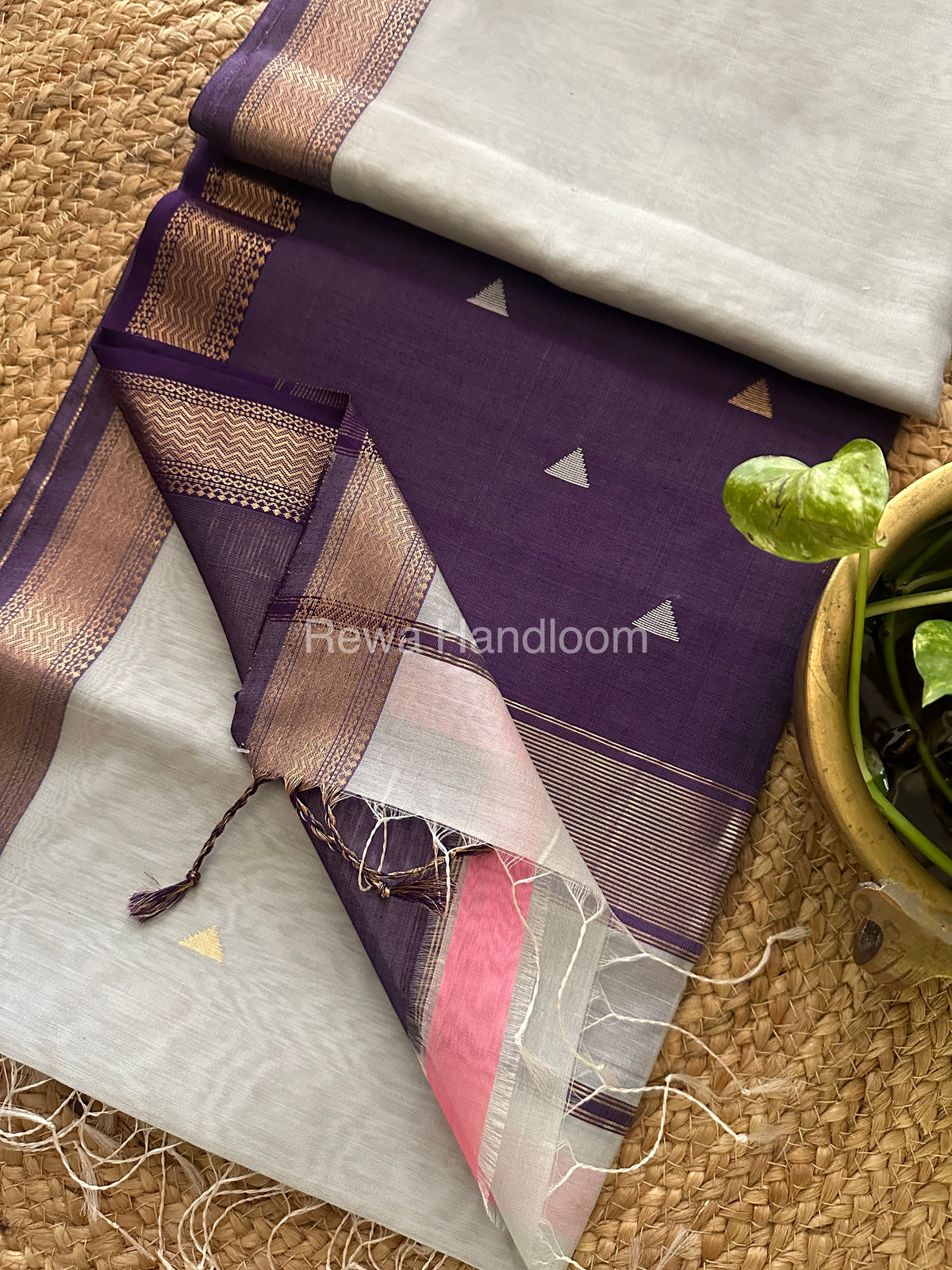 Grey Motifs ~ Maheshwari Saree-SBT011