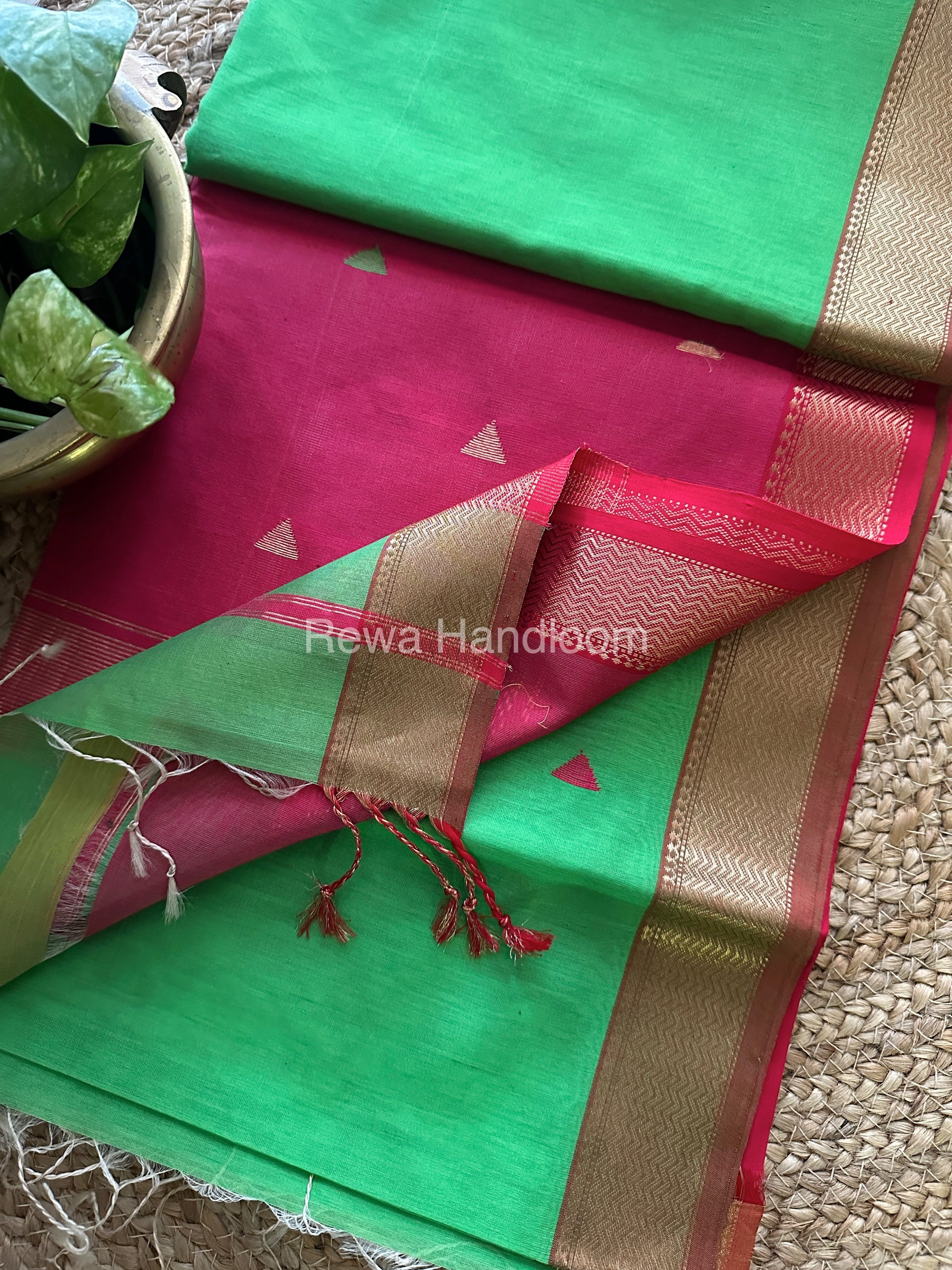 Green Motifs ~ Maheshwari Saree-SBT033