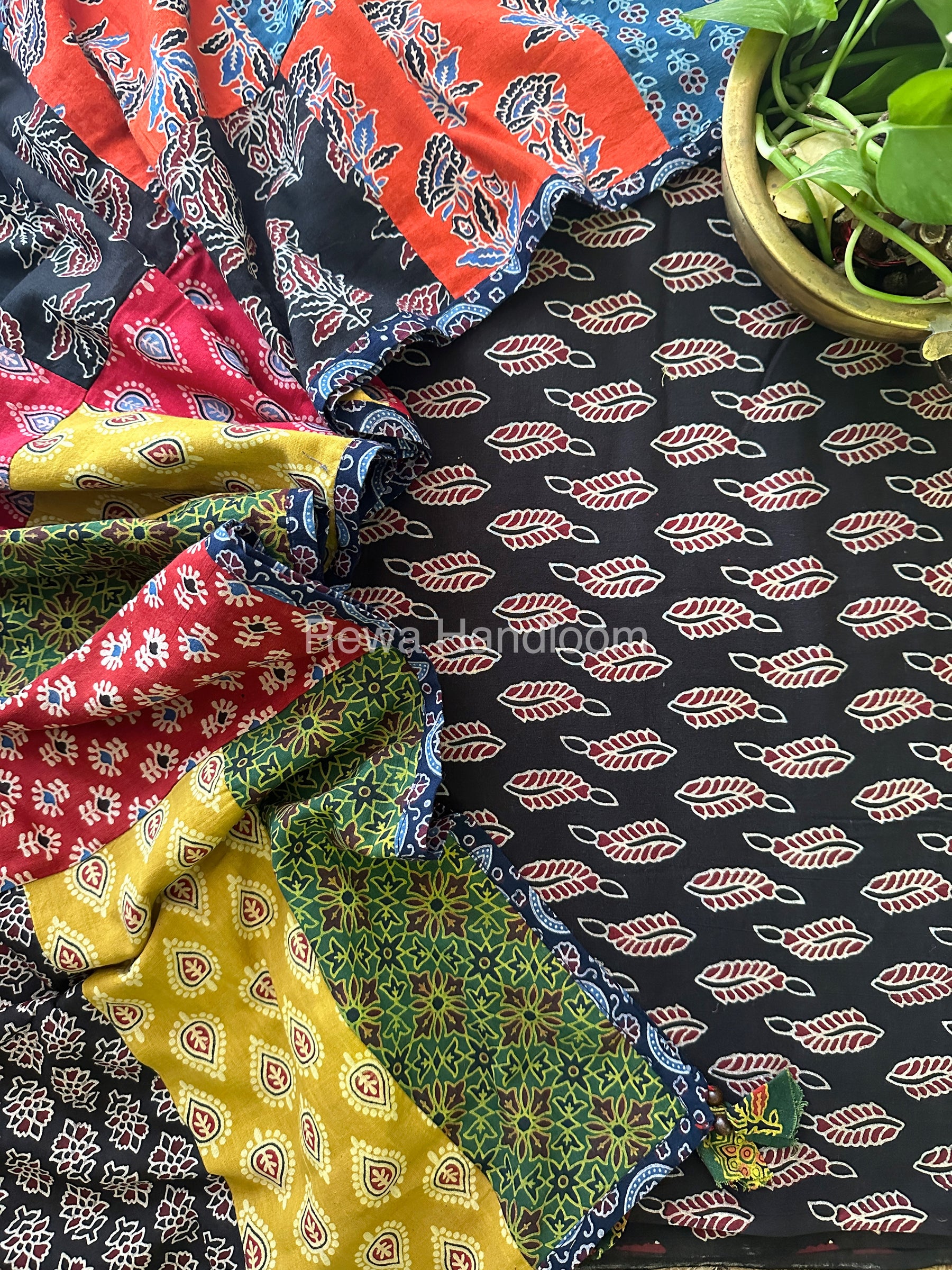  Ajark Print Cotton Suit