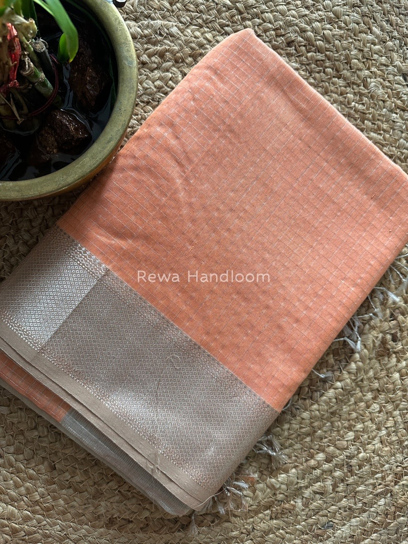 Maheshwari Peach Silver Zari Checks Silk Saree SZ068