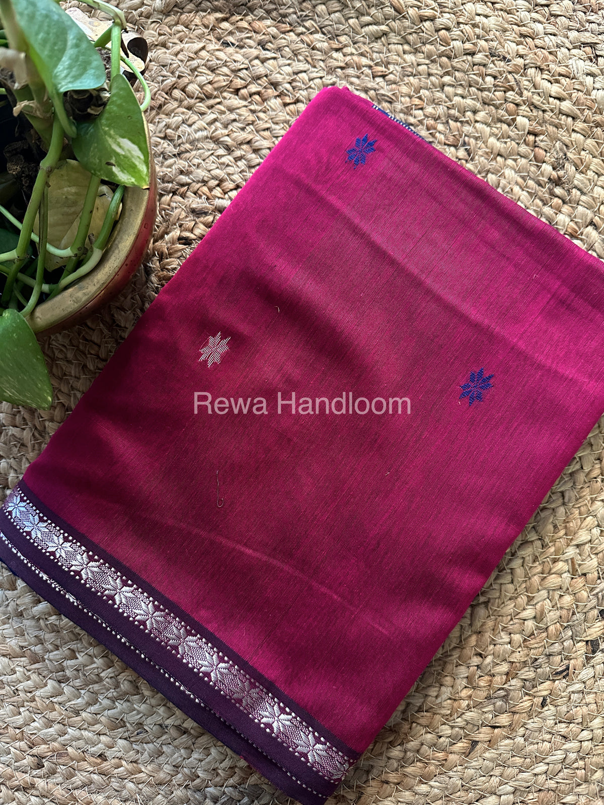  Zari Butti ~ Maheshwari Saree