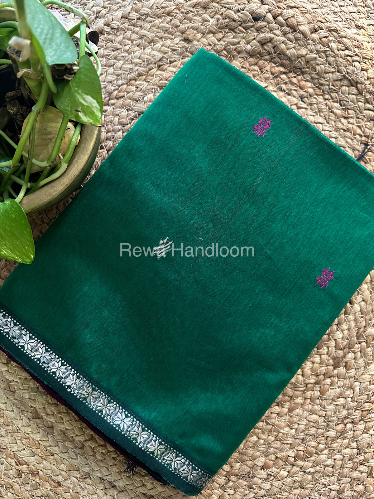  Zari Butti ~ Maheshwari Saree