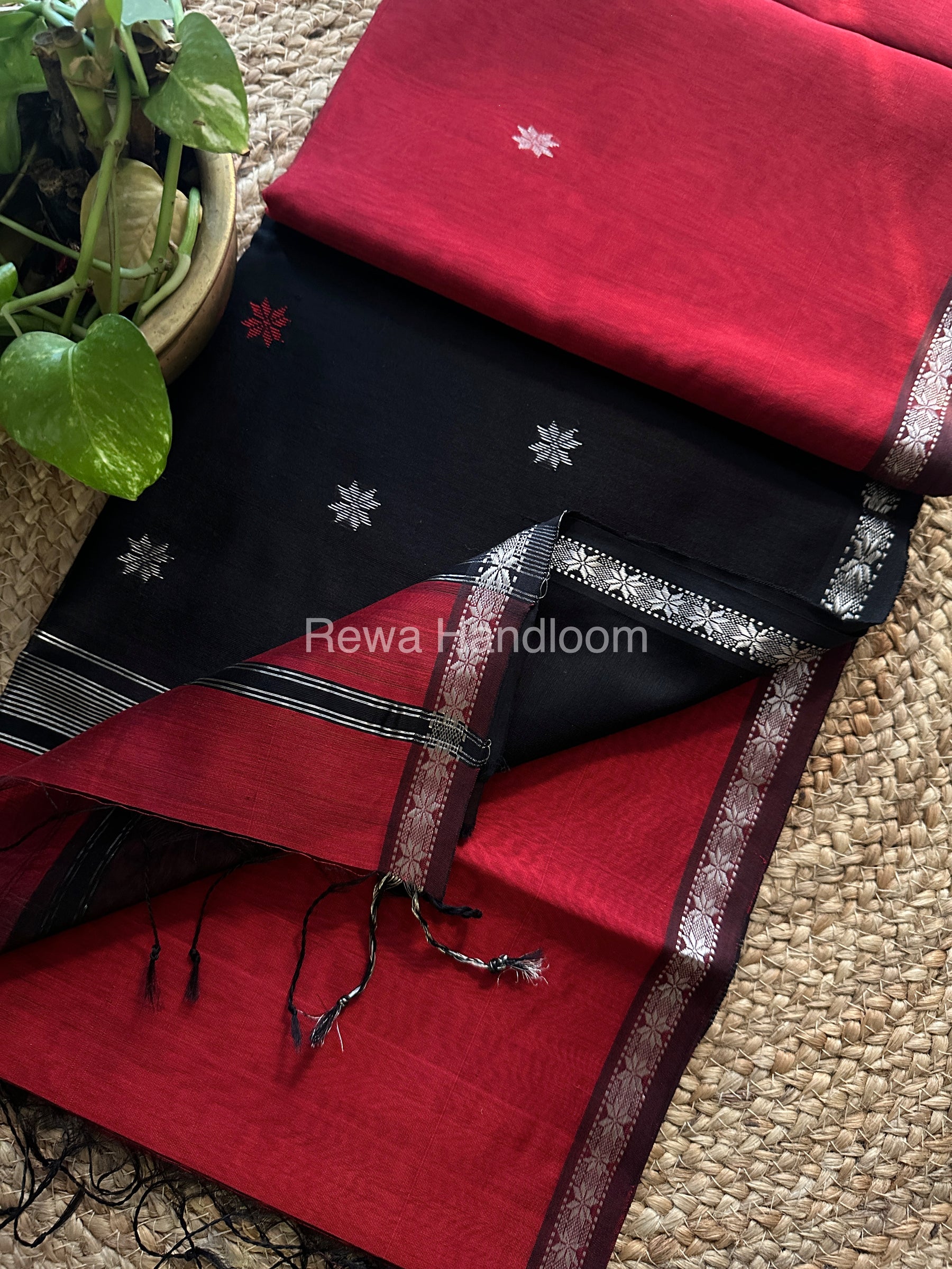 Maroon-Black Zari Butti ~ Maheshwari Saree-SBT06