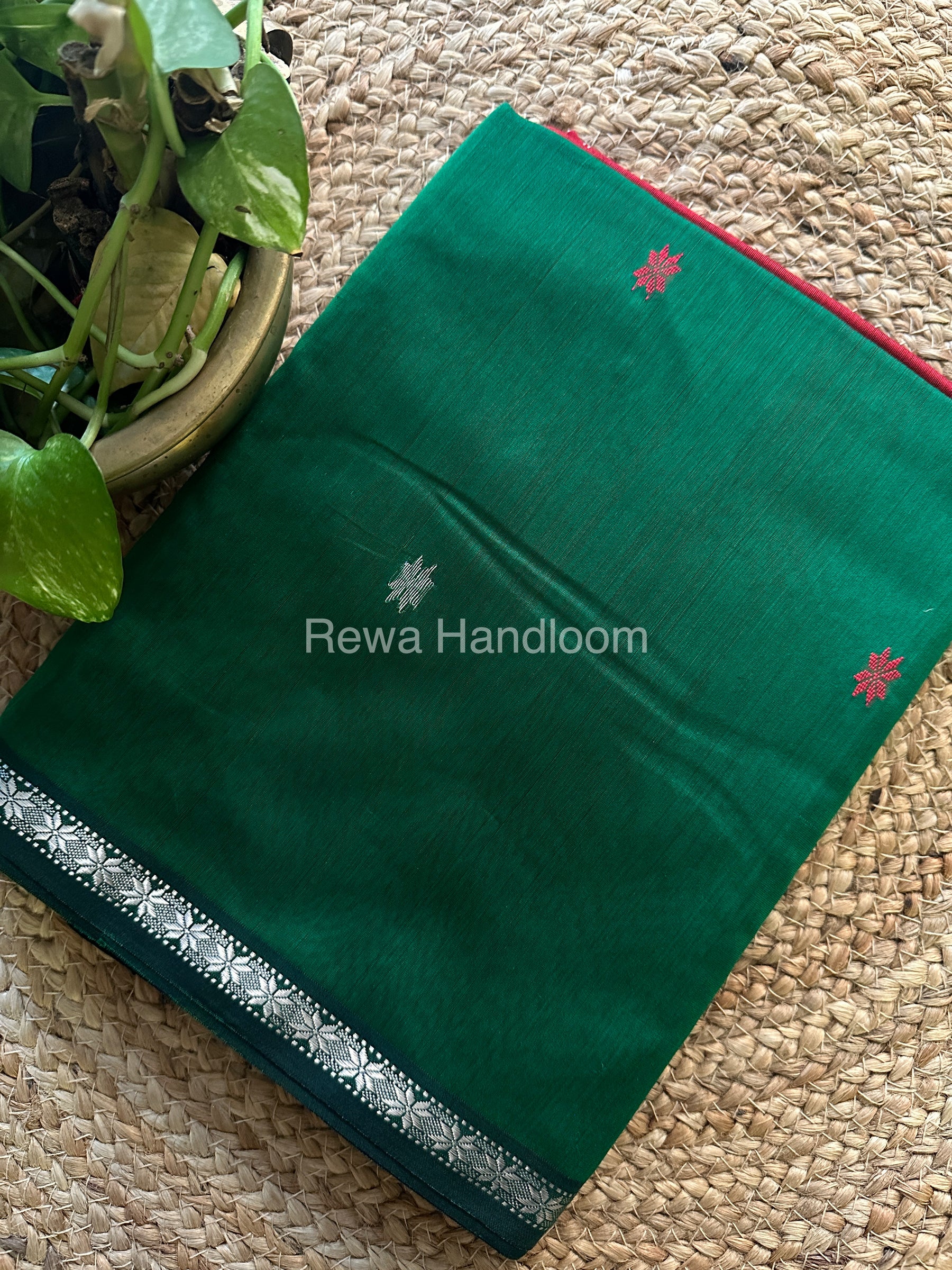  Zari Butti ~ Maheshwari Saree