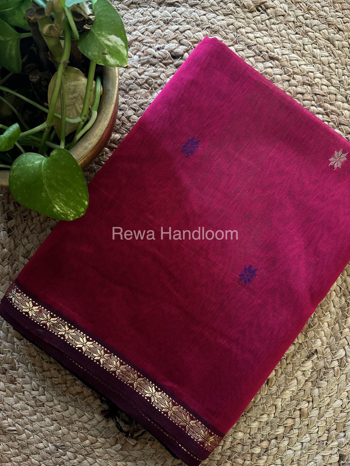  Zari Butti ~ Maheshwari Saree