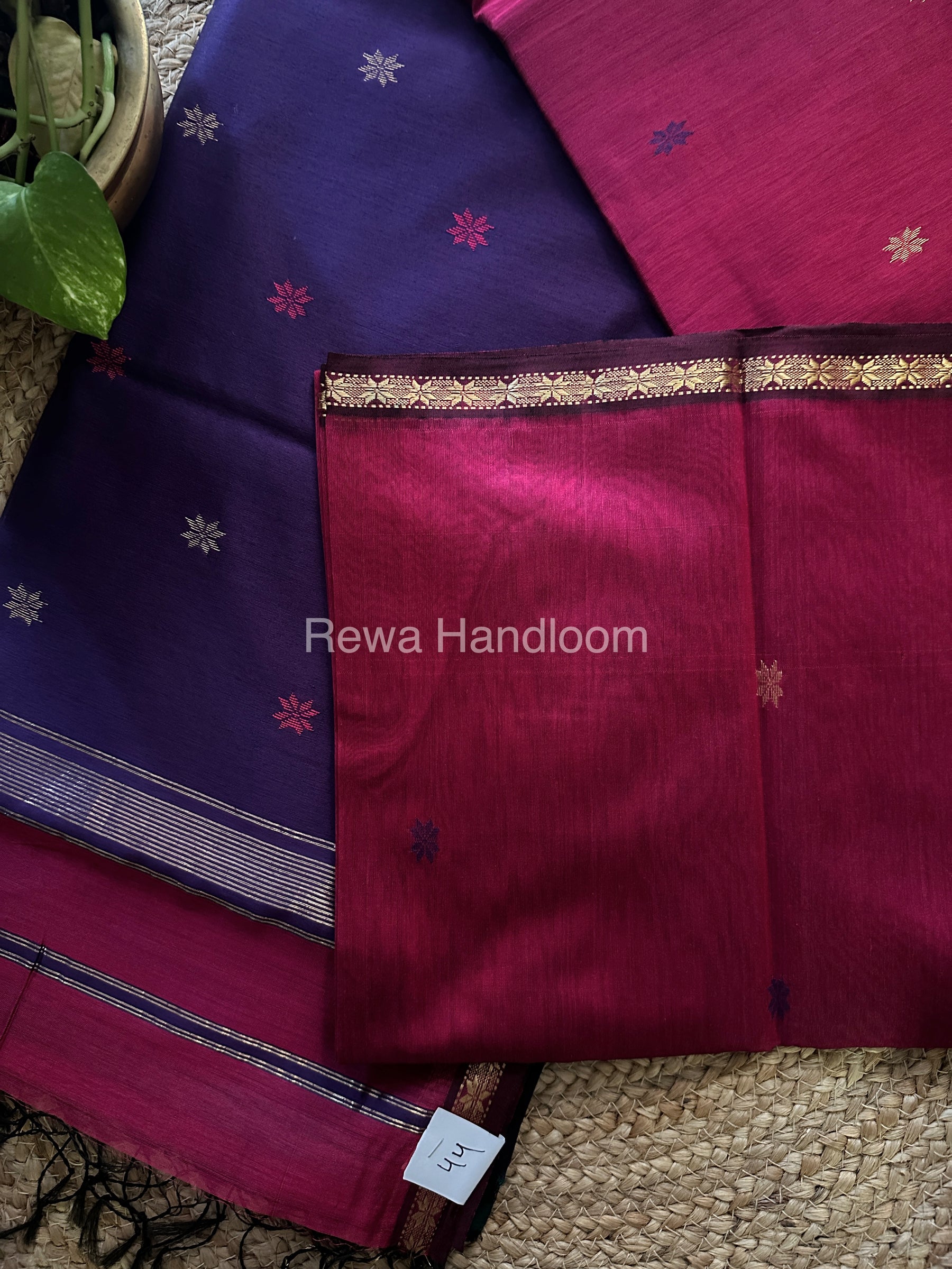 Magenta-Violet Zari Butti ~ Maheshwari Saree-SBT026