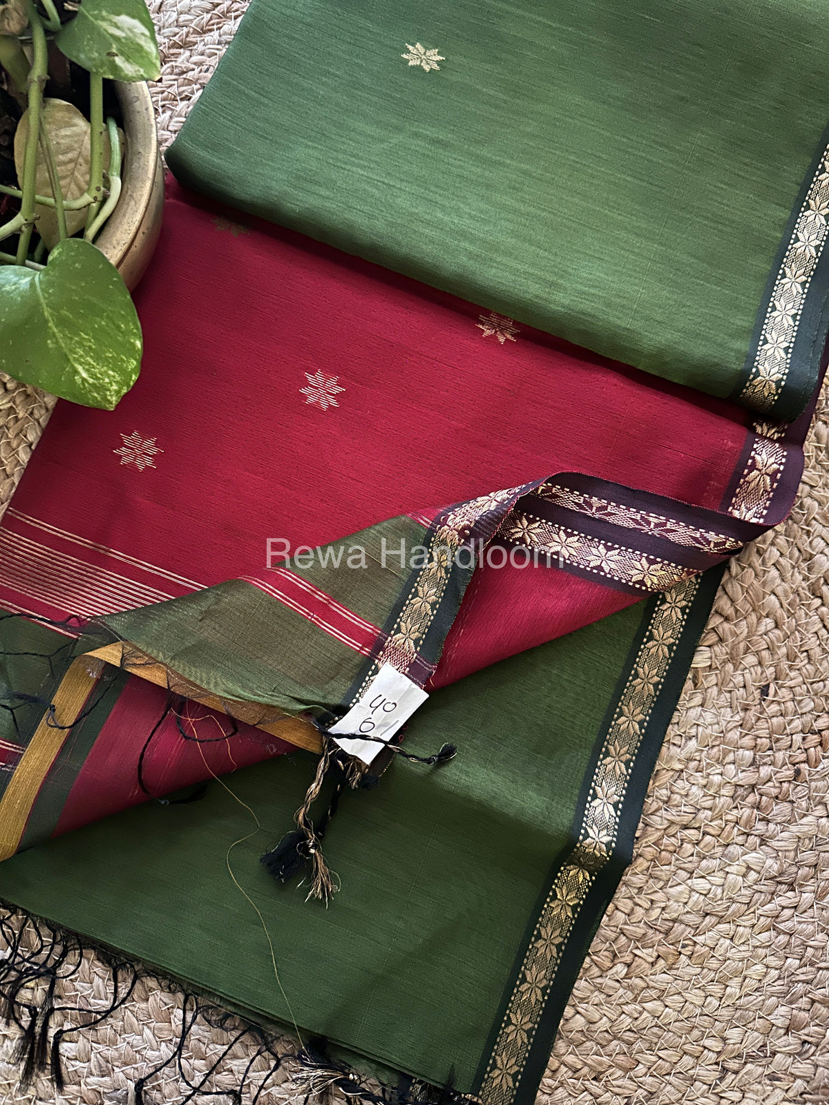  Zari Butti ~ Maheshwari Saree