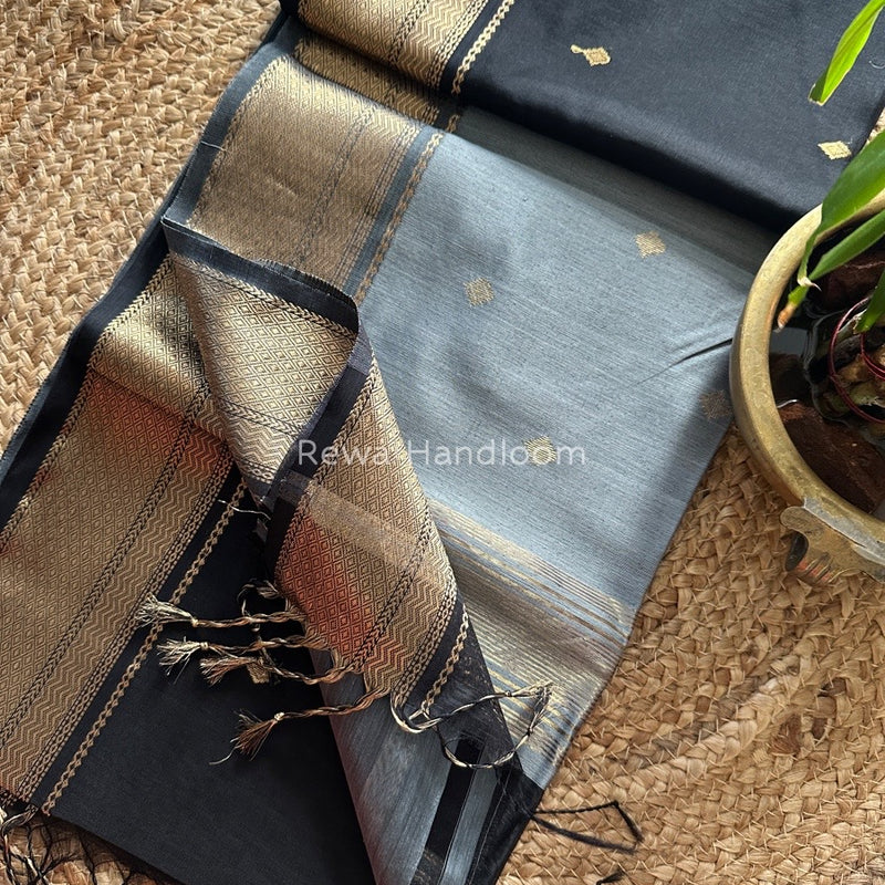 Zari Butti Maheshwari Saree