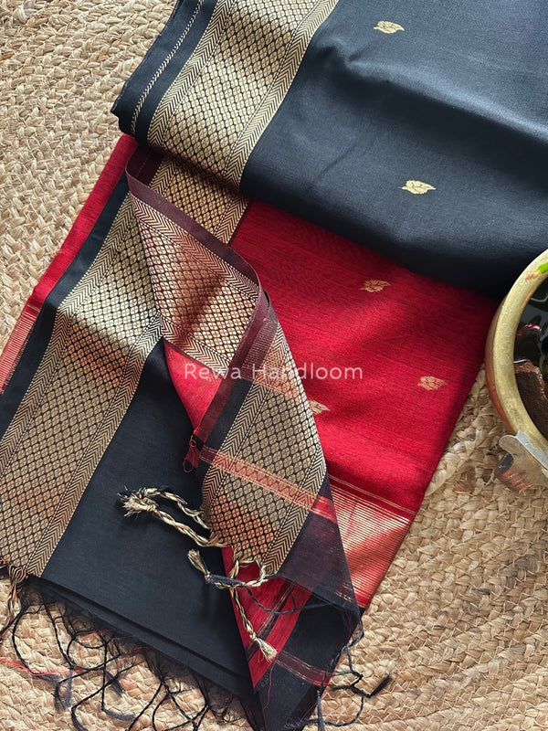 Zari Butti Maheshwari Saree