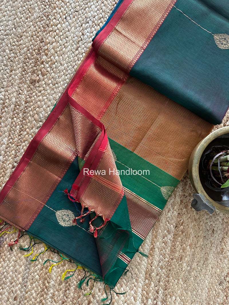 Maheshwari Shaded Butta Saree