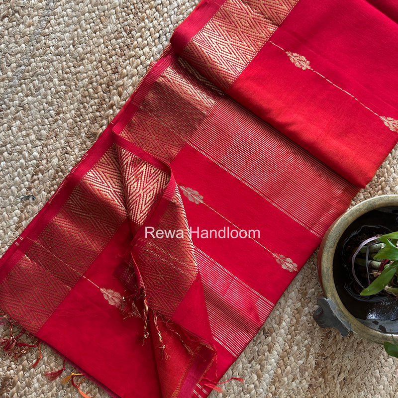 Maheshwari Shaded Butta Saree