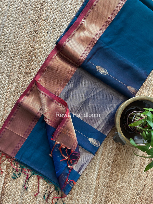 Maheshwari Shaded Butta Saree