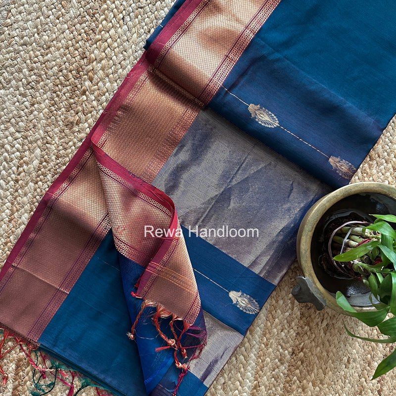 Maheshwari Shaded Butta Saree