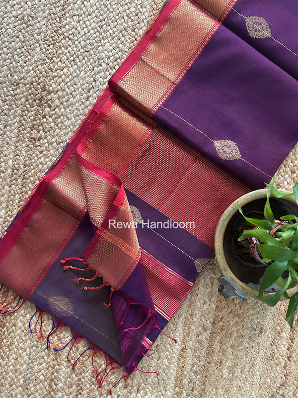 Maheshwari Shaded Butta Saree
