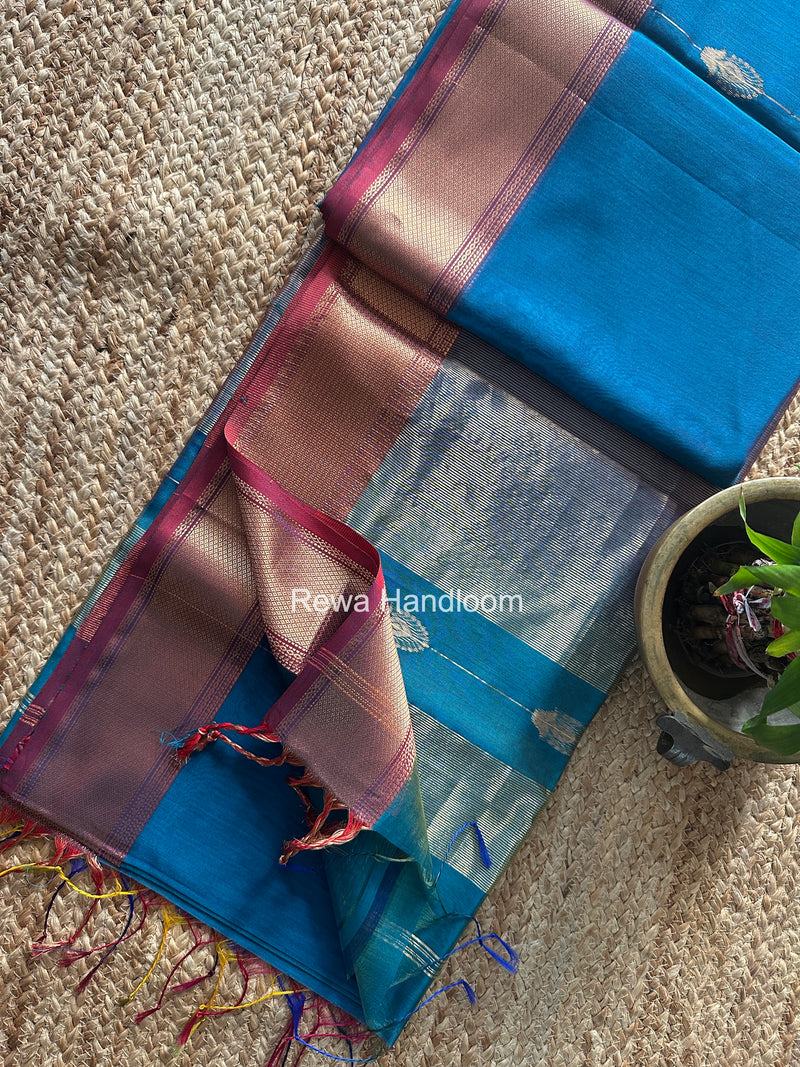 Maheshwari Shaded Butta Saree