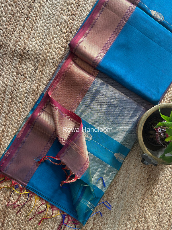 Maheshwari Shaded Butta Saree