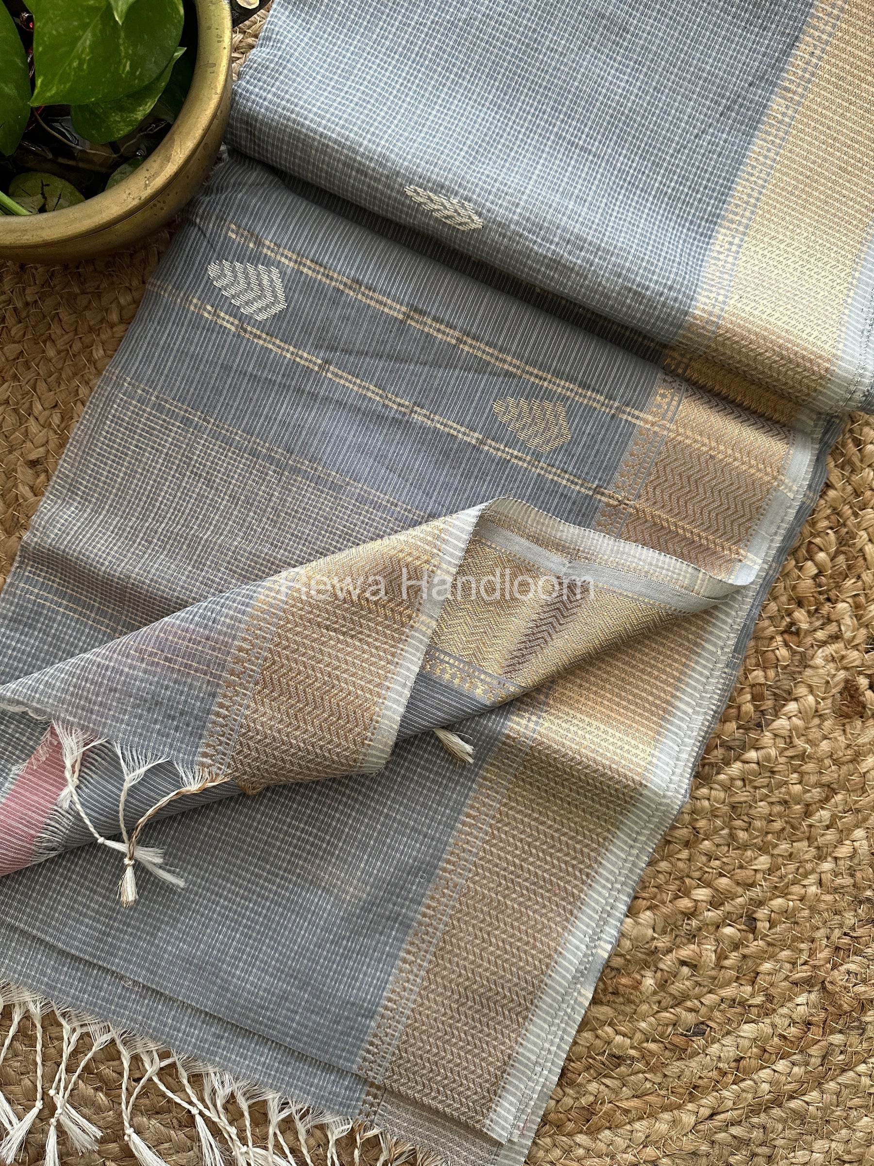 Grey Zari Butti ~ Maheshwari Saree-KJS03