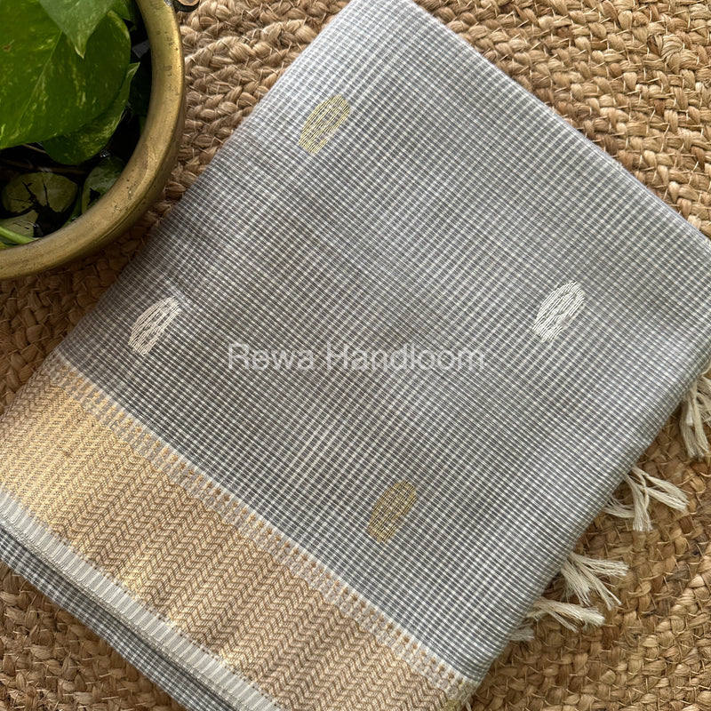  Zari Butti ~ Maheshwari Saree