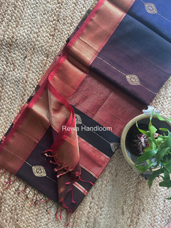 Maheshwari Shaded Butta Saree