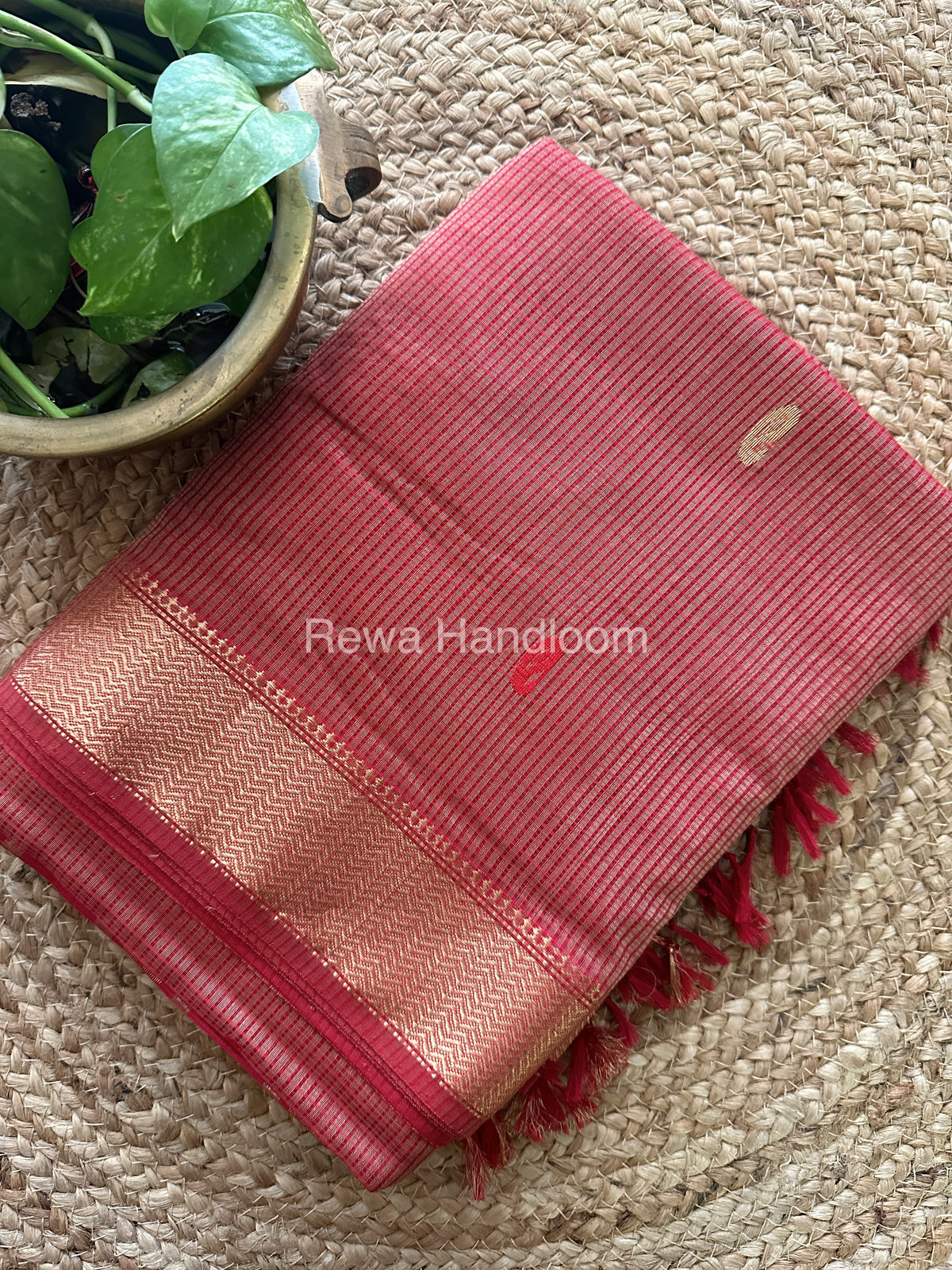  Zari Butti ~ Maheshwari Saree