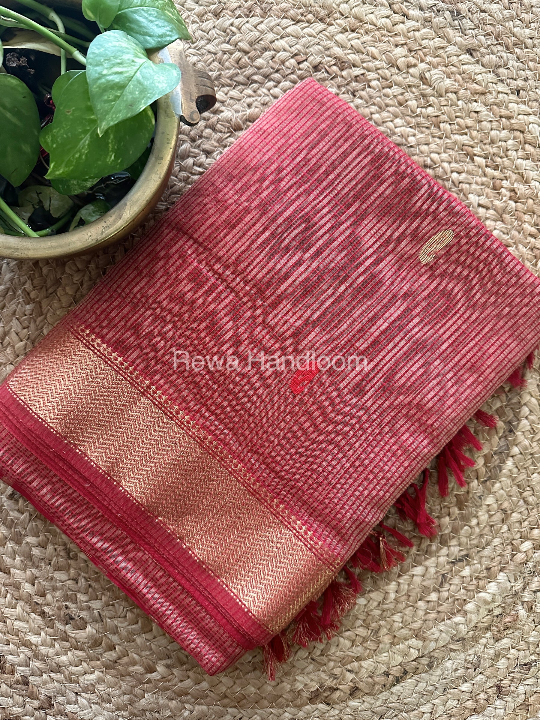  Zari Butti ~ Maheshwari Saree