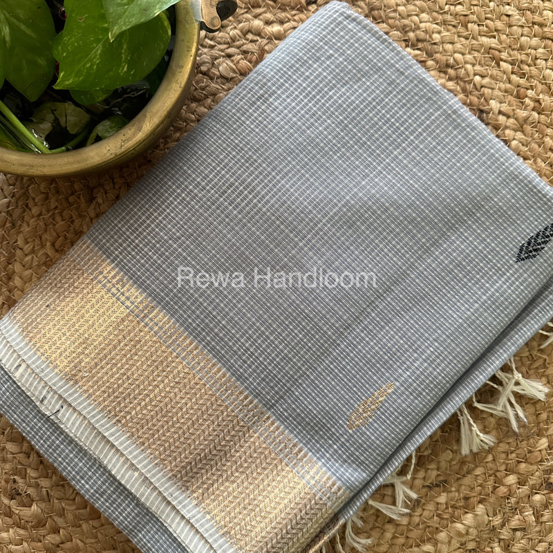  Zari Butti ~ Maheshwari Saree
