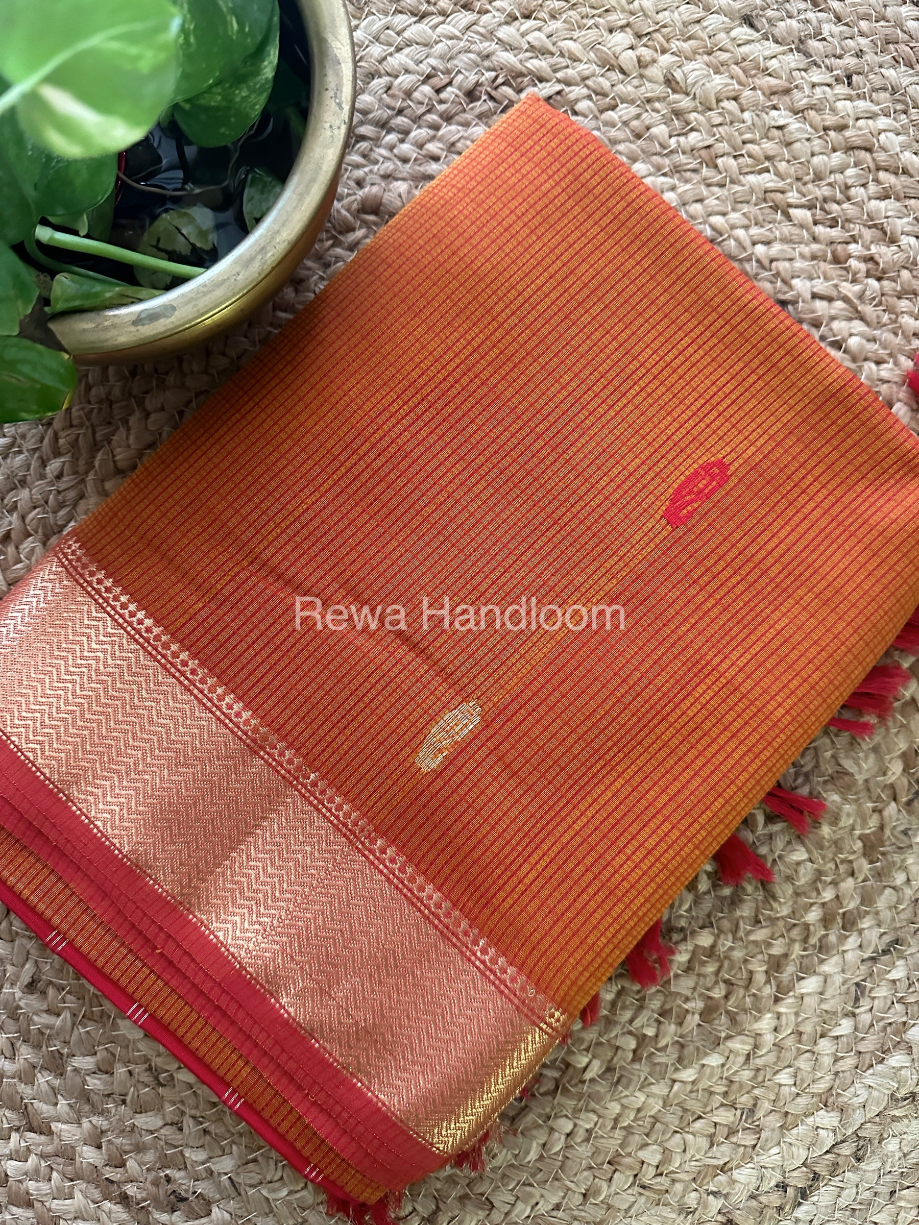  Zari Butti ~ Maheshwari Saree