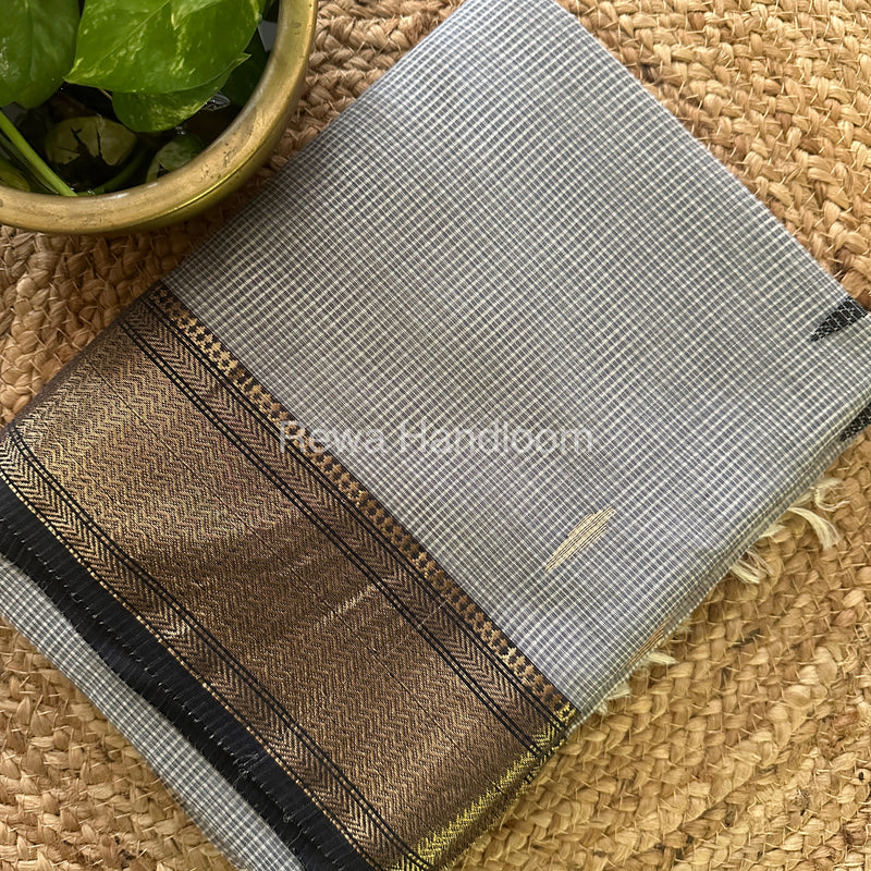  Zari Butti ~ Maheshwari Saree