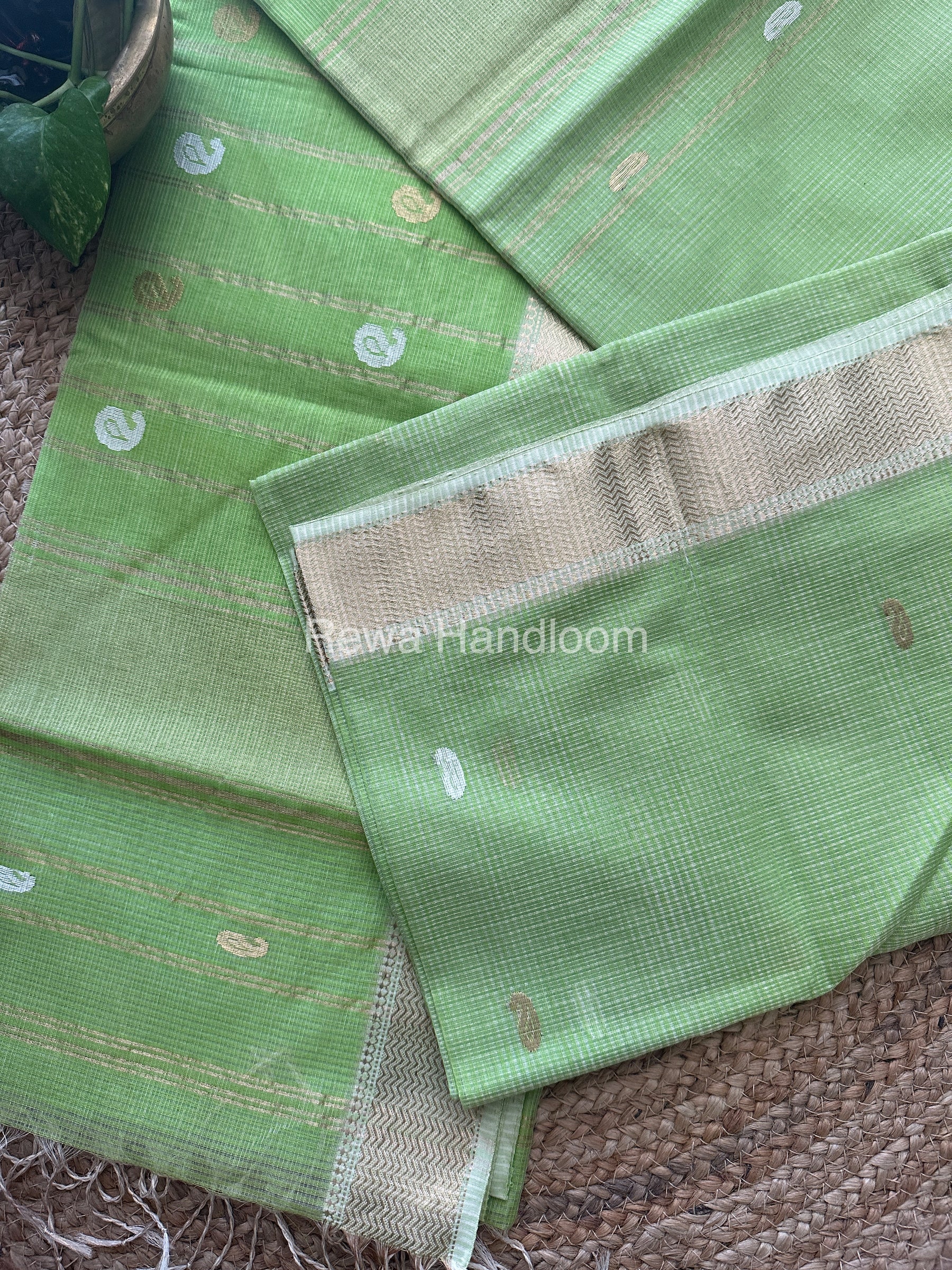 Parrot Green Zari Butti ~ Maheshwari Saree-KJS023