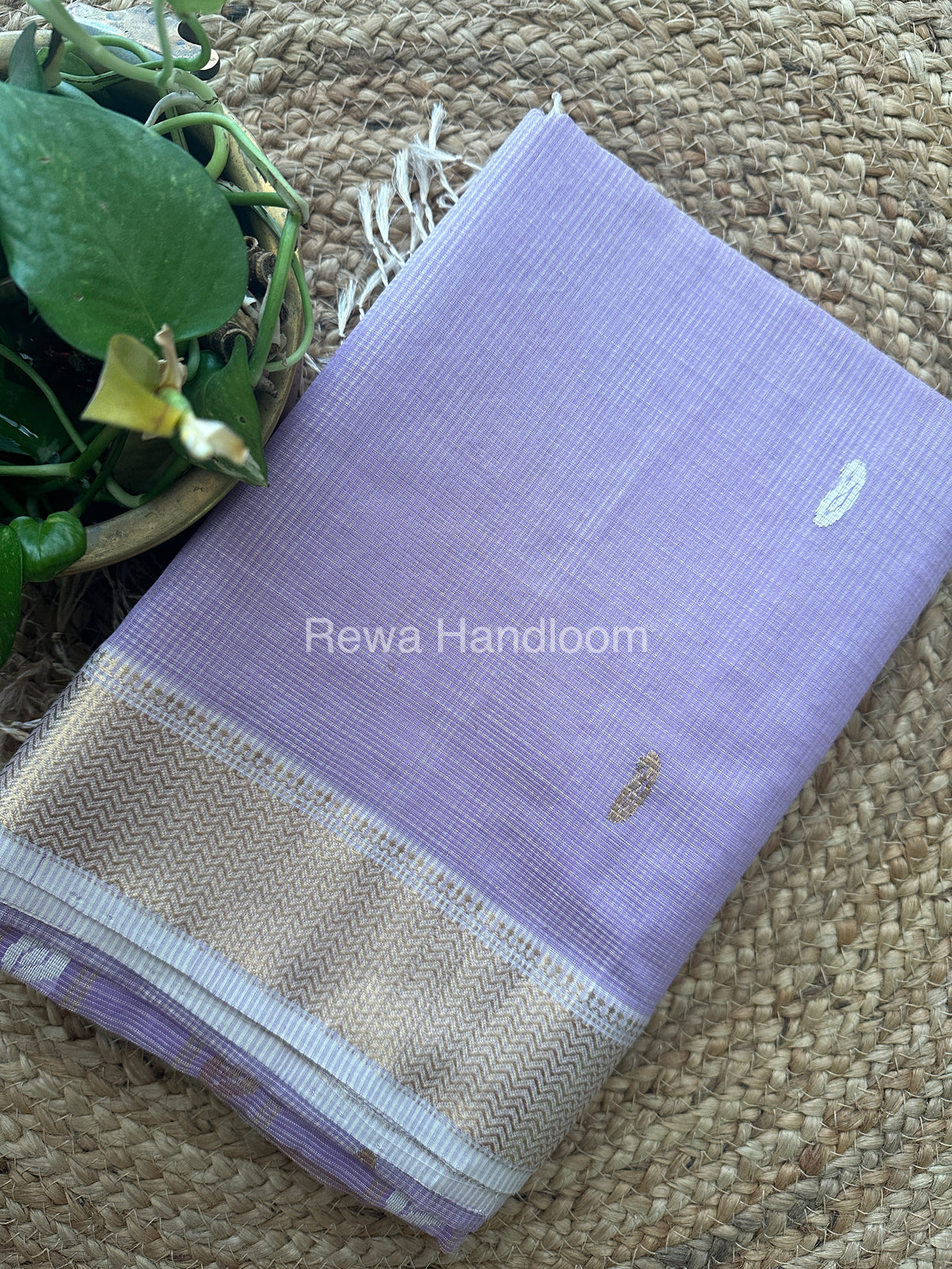  Zari Butti ~ Maheshwari Saree