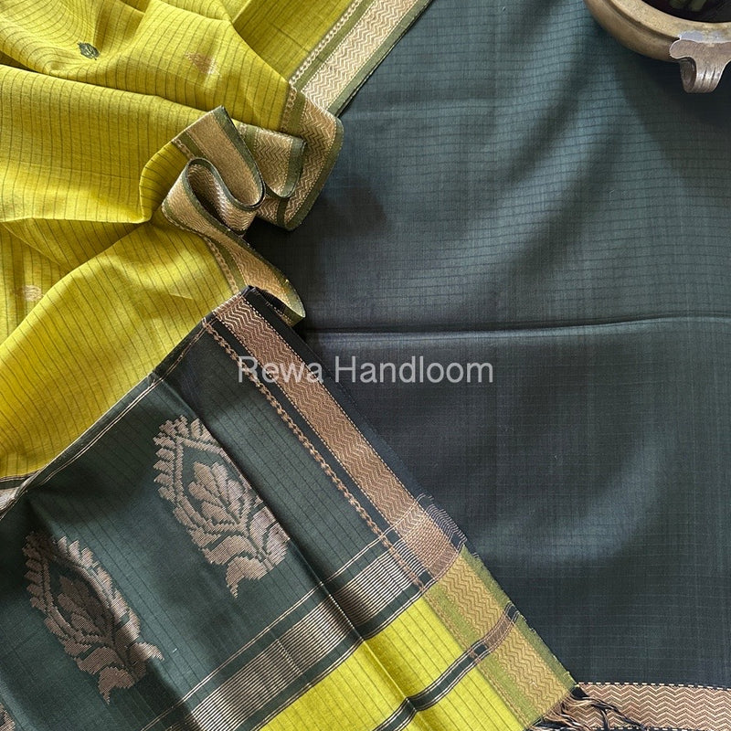 Maheshwari Motifs Top-Dupatta Set