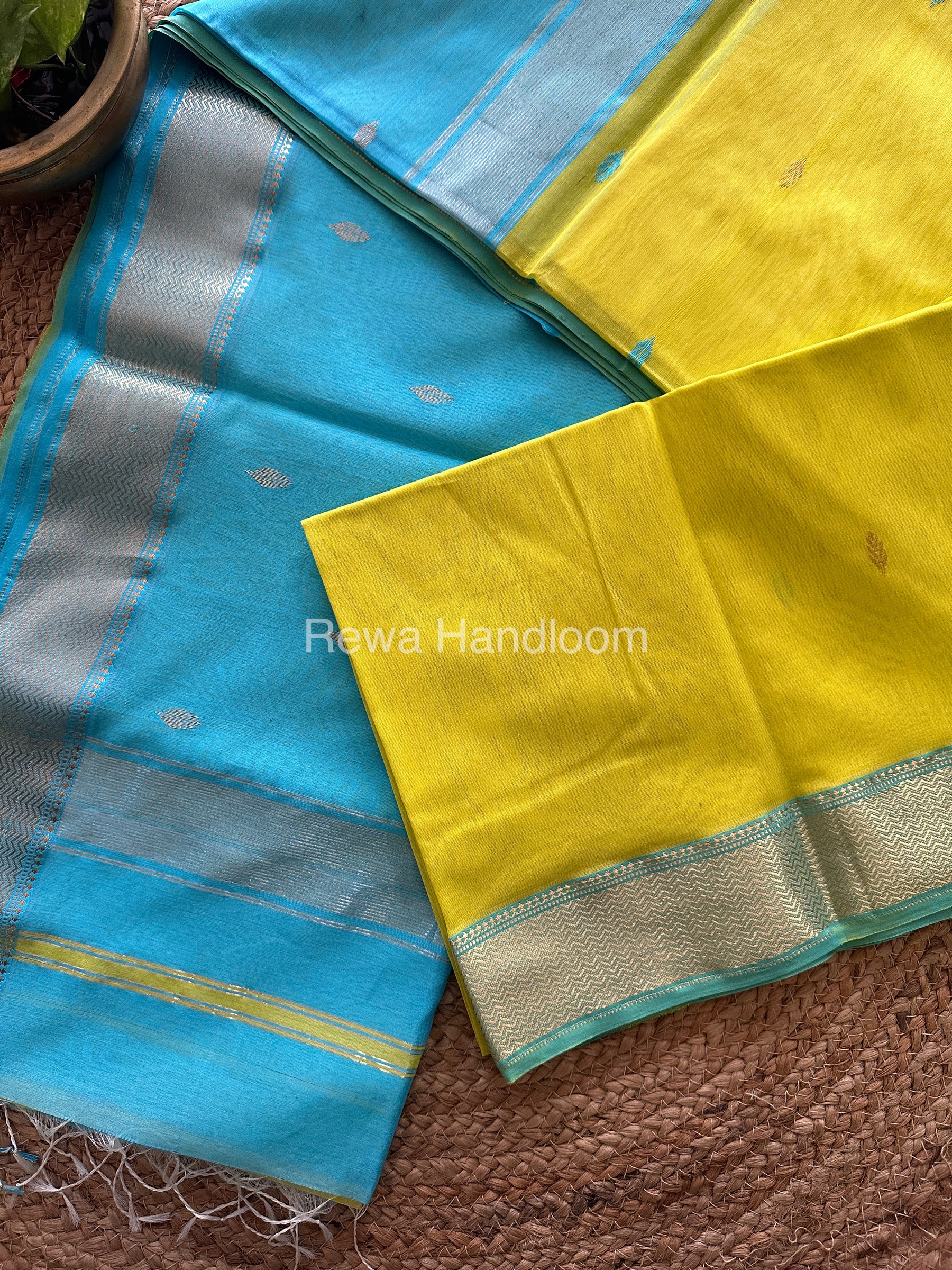 Green Yellow Zari Butti ~ Maheshwari Saree-PTB07 