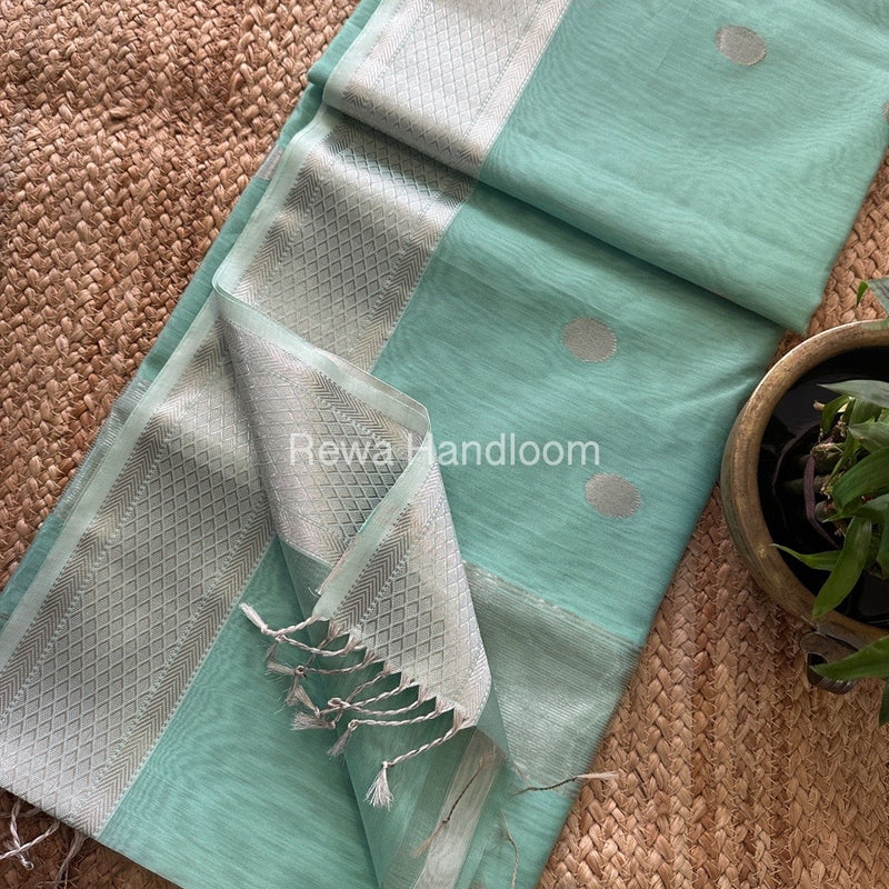 Silver Coin Butta Pallu Zari Border Saree ~ Maheshwari Saree