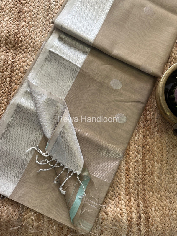 Silver Coin Butta Pallu Zari Border Saree ~ Maheshwari Saree