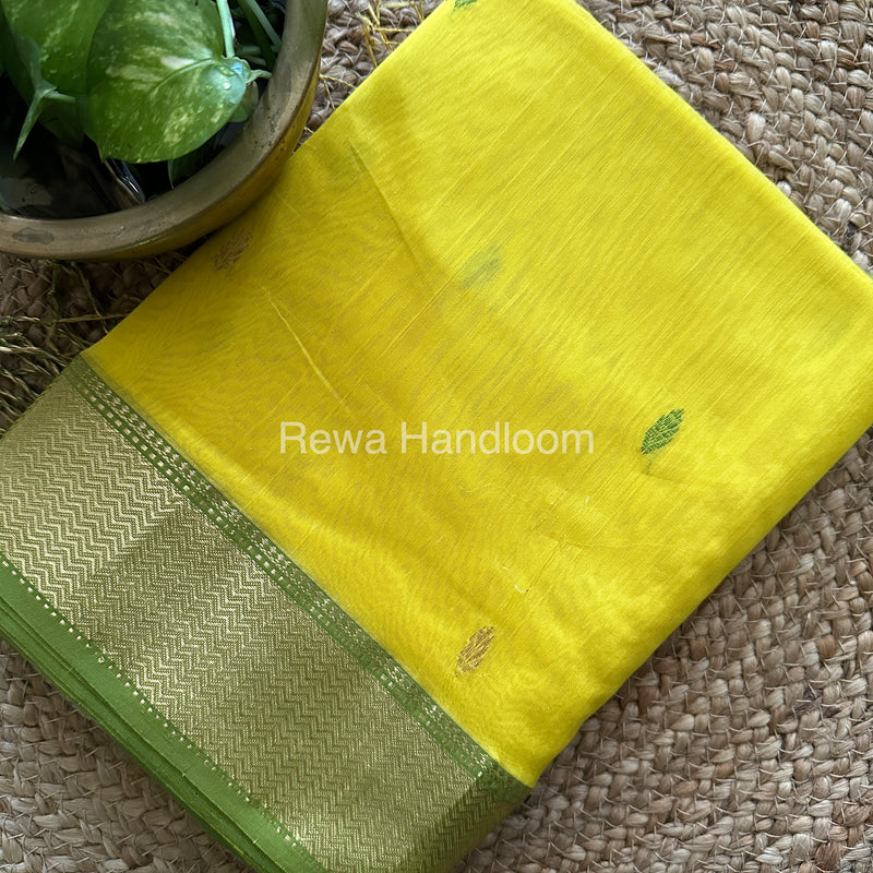 Turmeric Zari Butti ~ Maheshwari Saree