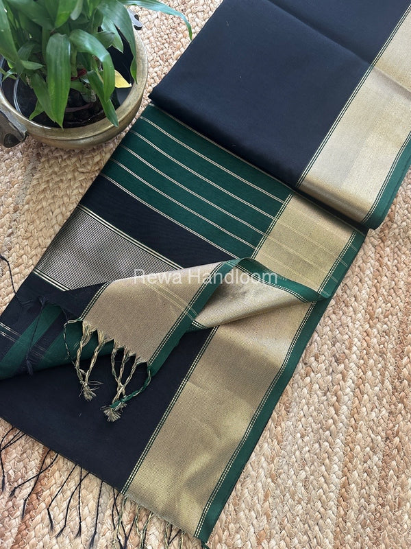 Exclusive Maheshwari Zari Border Saree