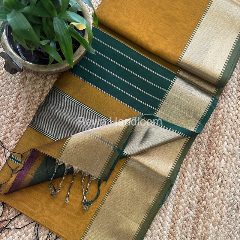 Exclusive Maheshwari Zari Border Saree