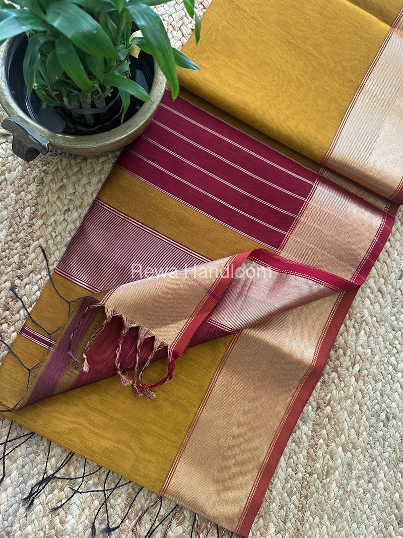 Exclusive Maheshwari Zari Border Saree