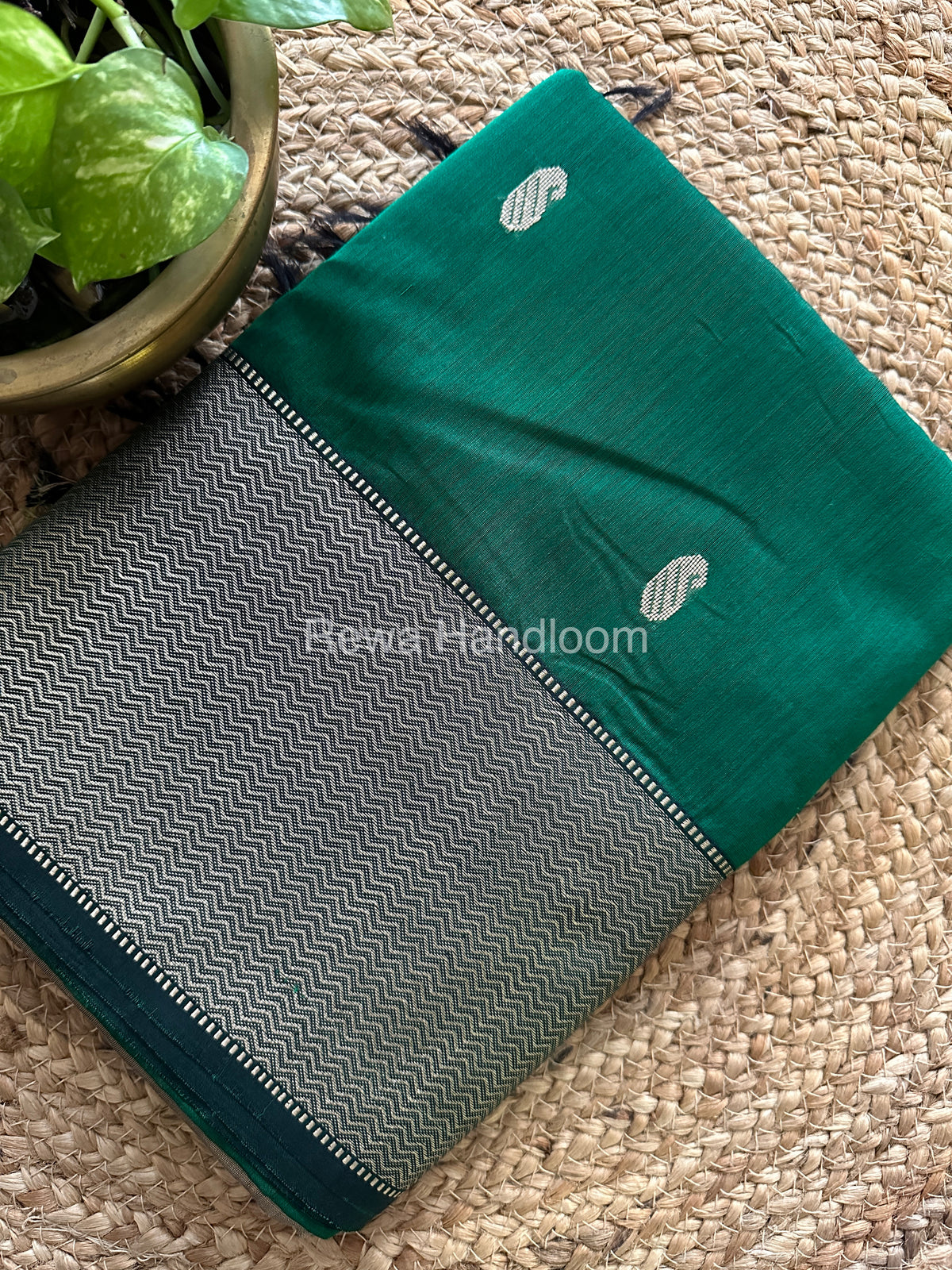 Maheshwari Resham Thread Butti Saree